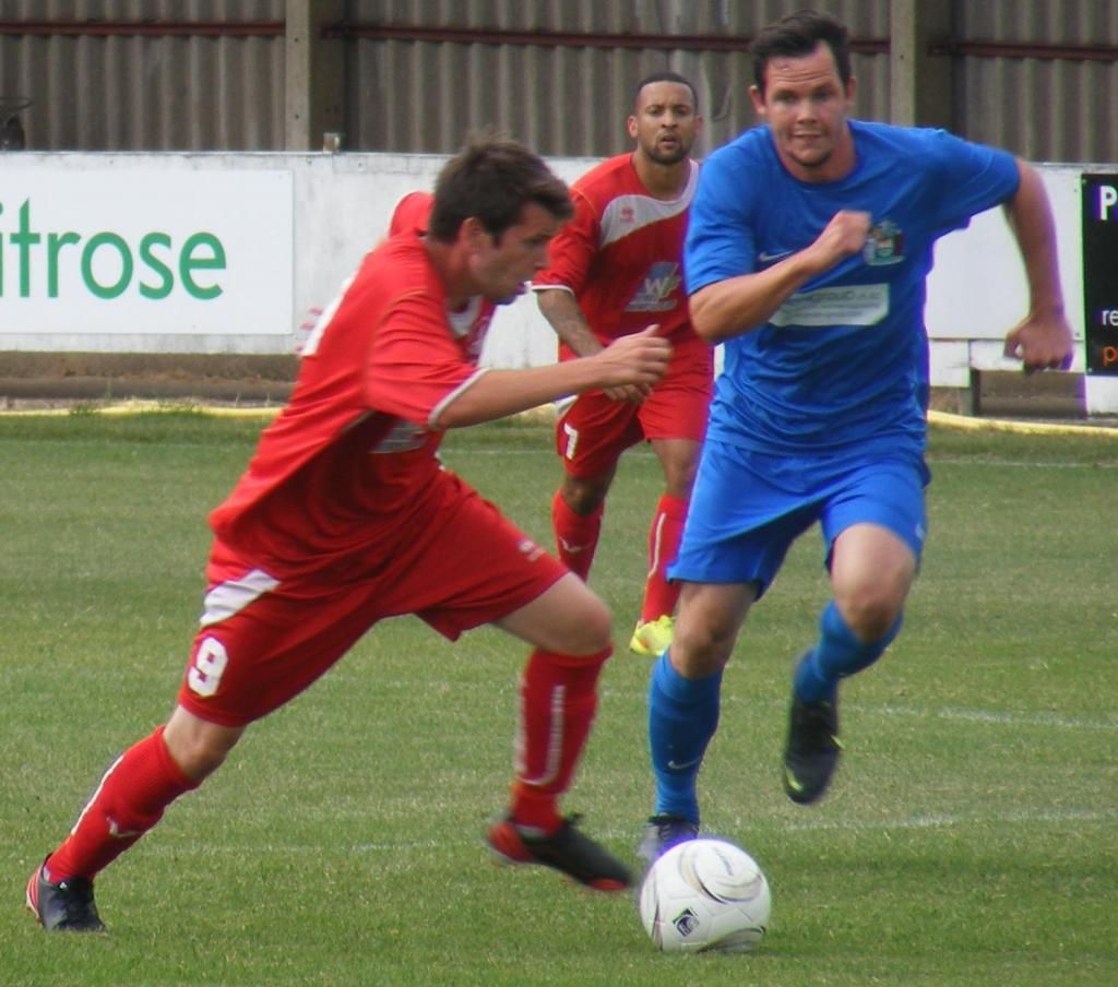 photo hbfc_2_hemel_hempsteadfc_0_02082014_585_zpsc7660d99.jpg