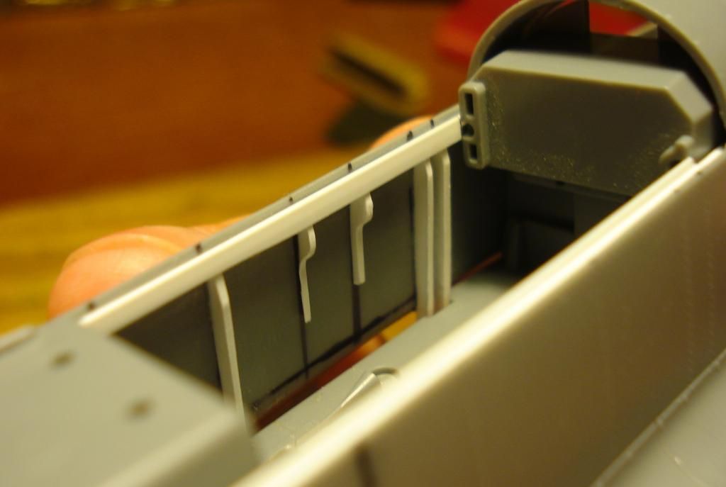 P-51Mustangcockpitstructure5_zps2df5391a