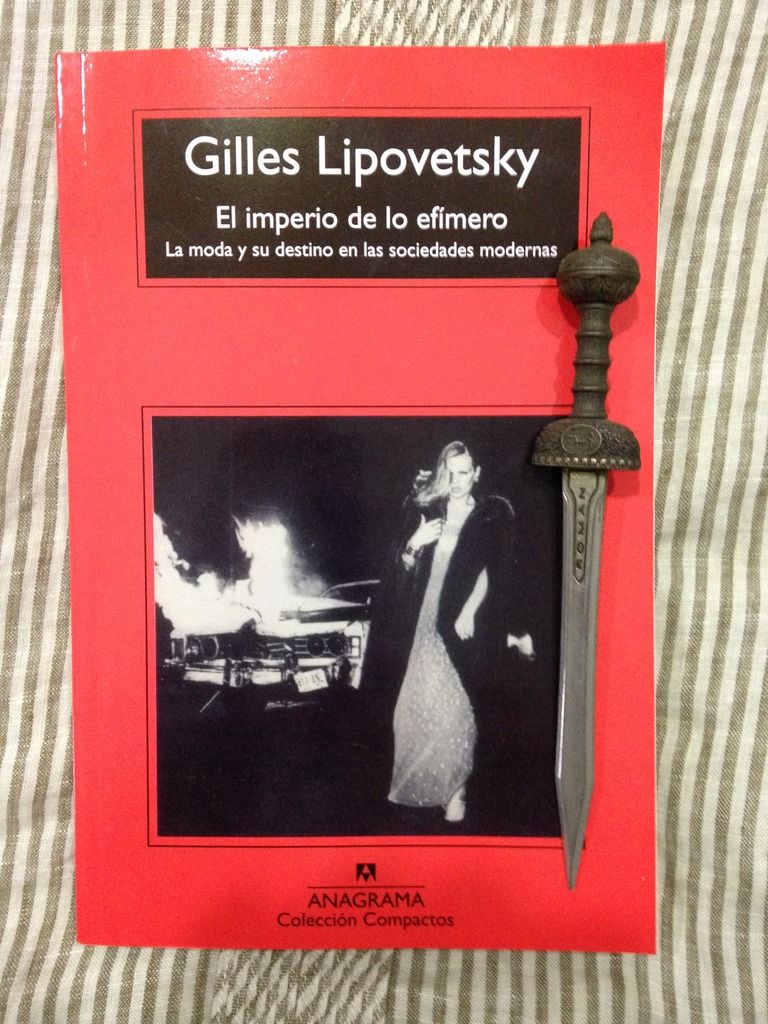 photo 01.elImperioDeLoEfiacutemero_zpsujulnhbr.jpg