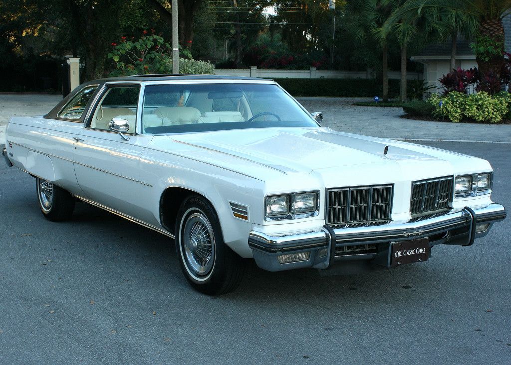 75 Olds 98 white015_zpsmbew64at.jpg Photo by classicsllc6 | Photobucket