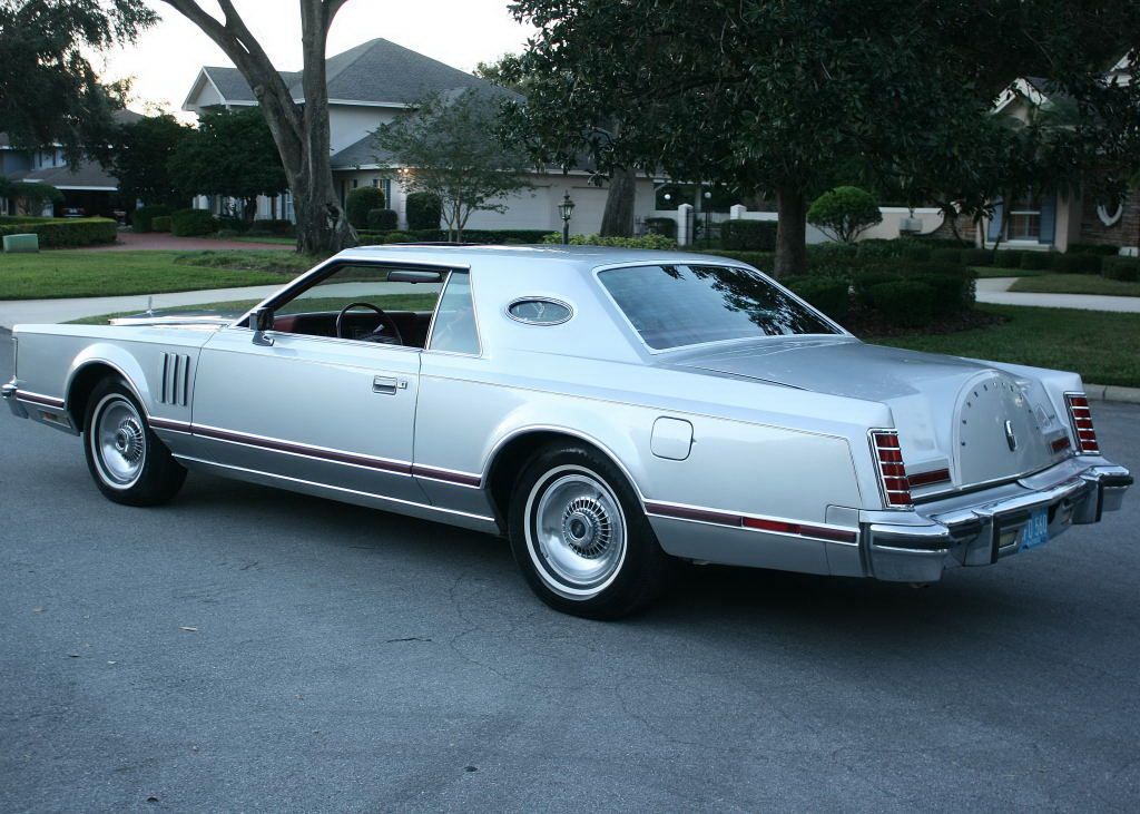 77 Lincoln Mark V Silver000059_zpsjtrntie5.jpg Photo by classicsllc6 ...